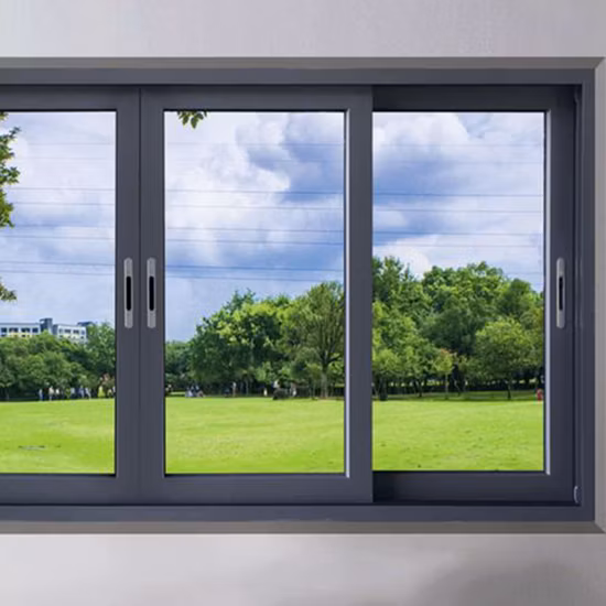 Moderne Veranda, große bi-faltbare Terrasse, einbruchsichere Doppelglas-Trennwand im Akkordeon-Design, Aluminium-Falttür für Wohngebäude